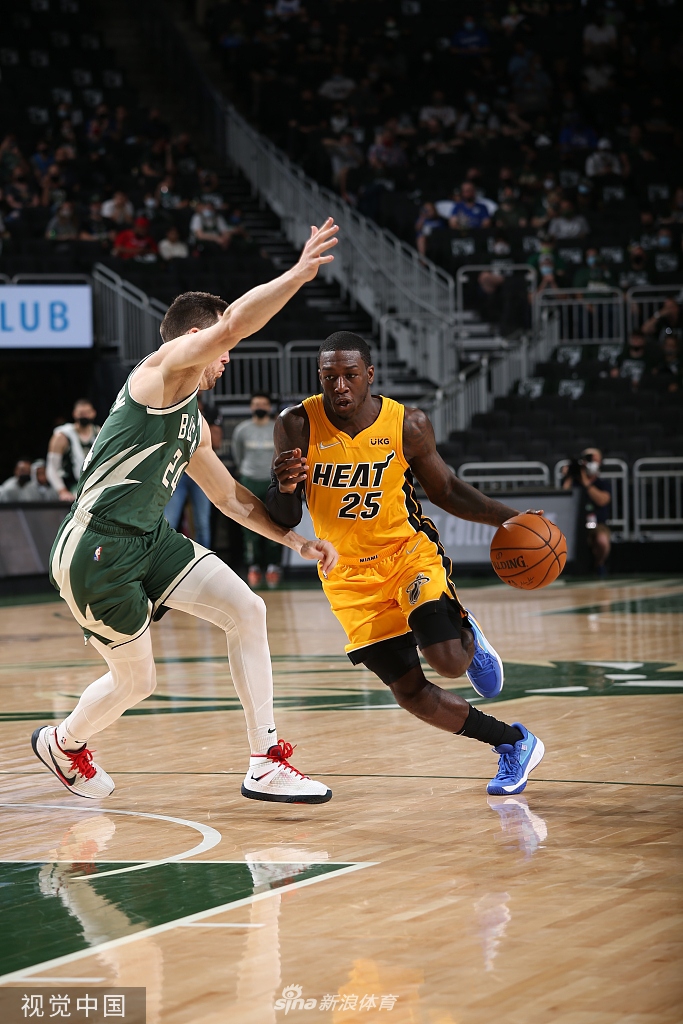 [NBA季后赛]热火107-109雄鹿 米德尔顿绝杀