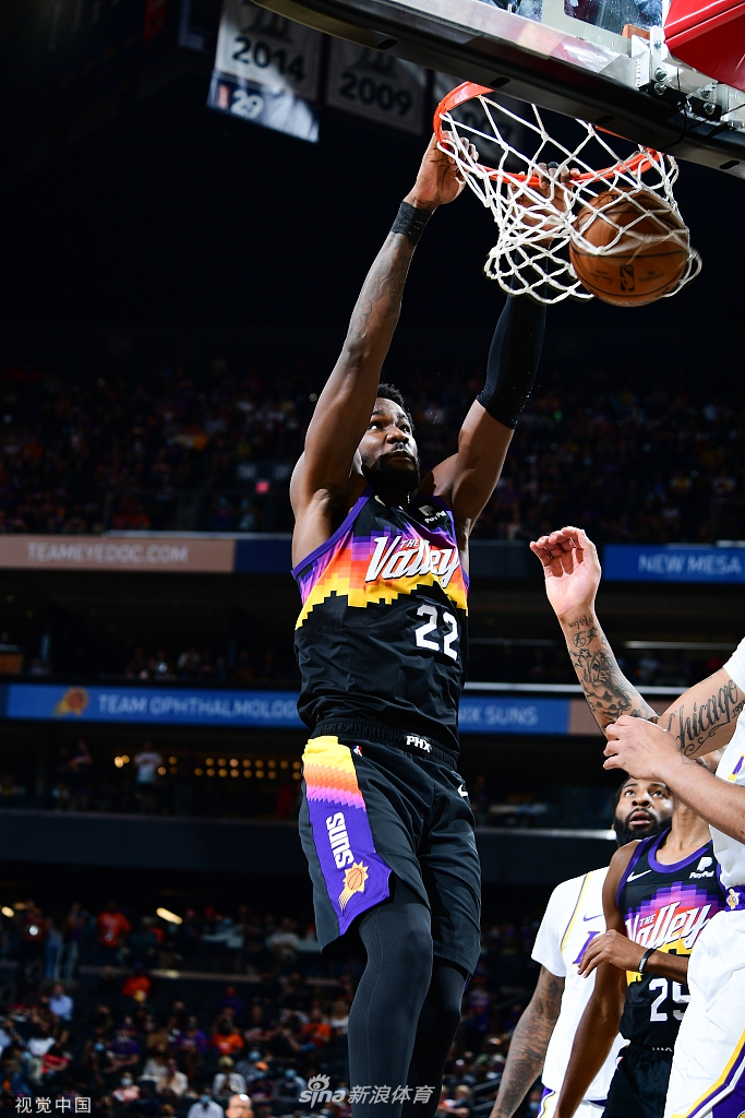 [NBA季后赛]湖人90-99太阳 詹姆斯两双难救主