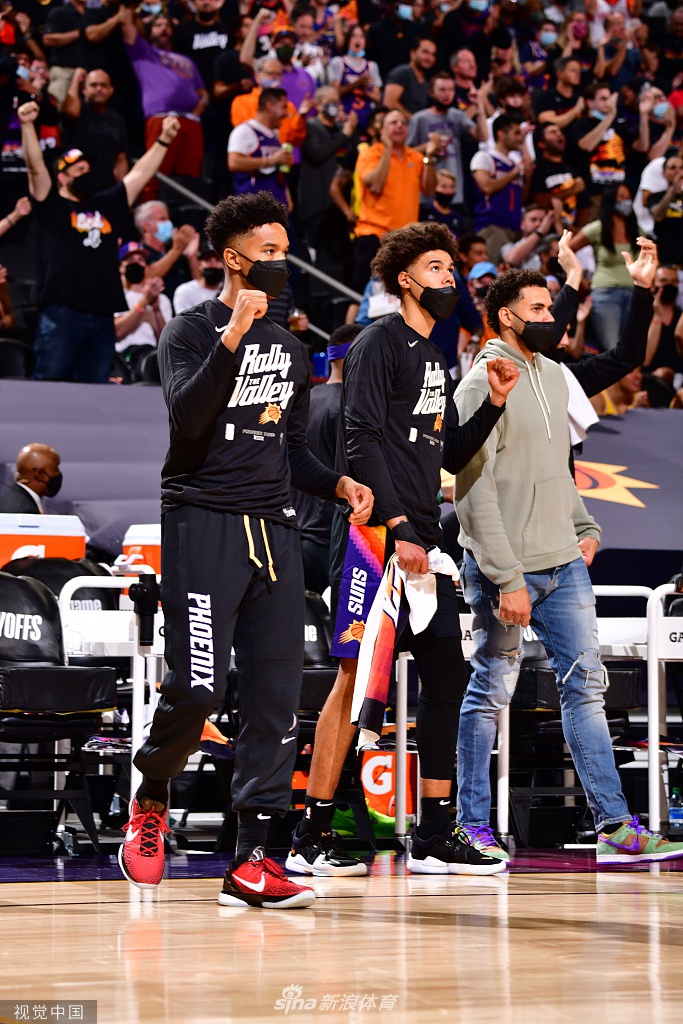 [NBA季后赛]湖人90-99太阳 詹姆斯两双难救主