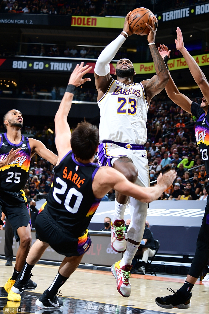 [NBA季后赛]湖人90-99太阳 詹姆斯两双难救主