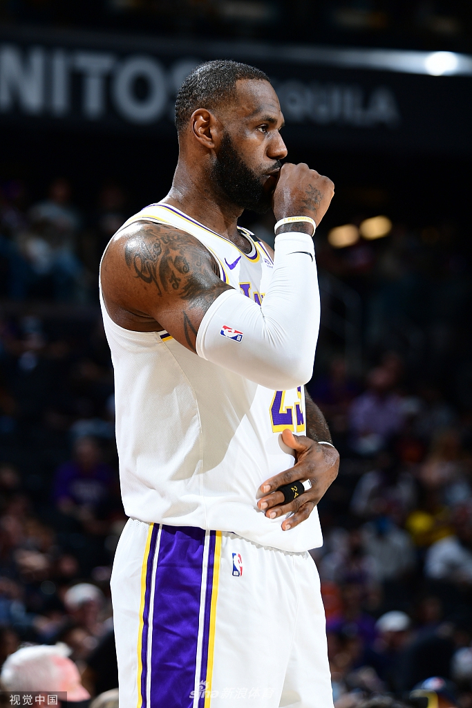 [NBA季后赛]湖人90-99太阳 詹姆斯两双难救主