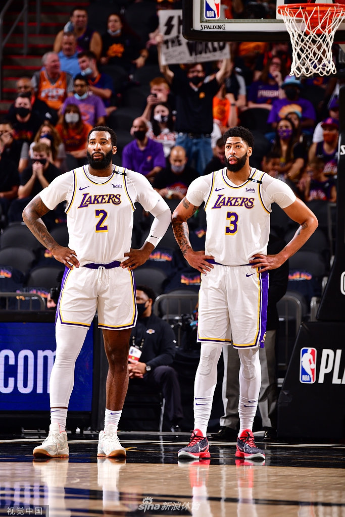 [NBA季后赛]湖人90-99太阳 詹姆斯两双难救主