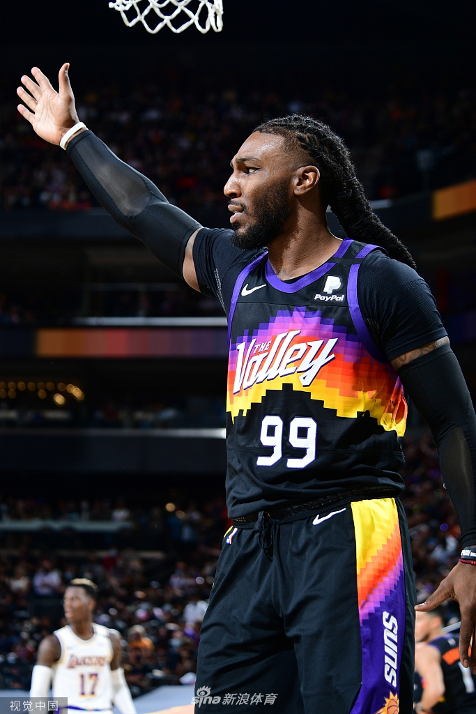 [NBA季后赛]湖人90-99太阳 詹姆斯两双难救主