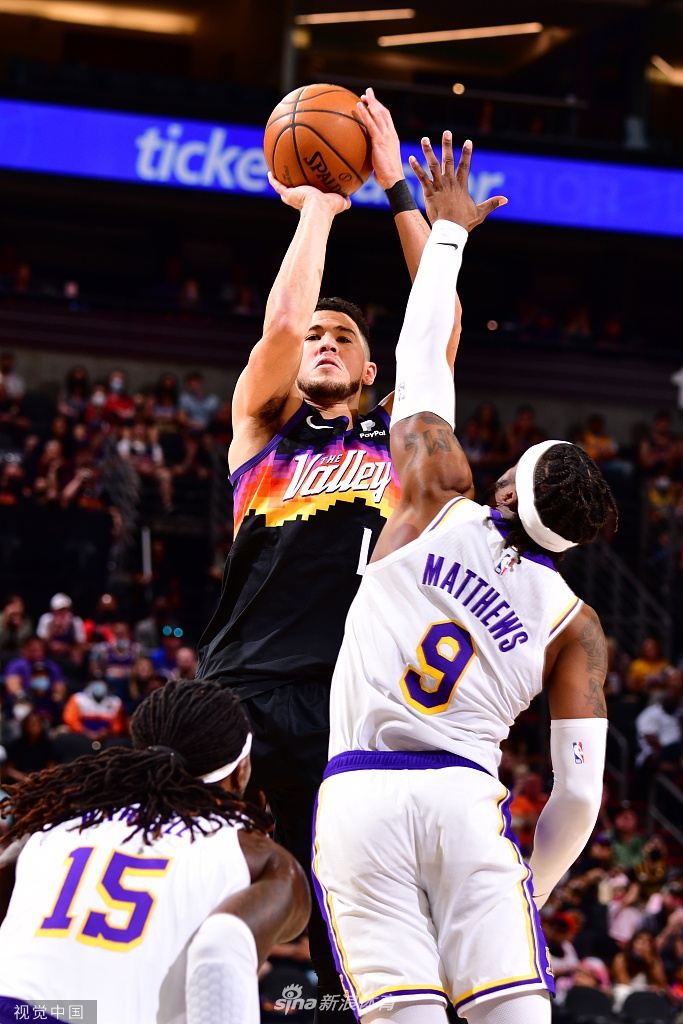 [NBA季后赛]湖人90-99太阳 詹姆斯两双难救主