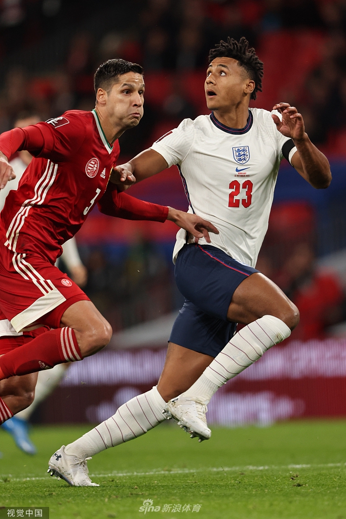 [世预赛]英格兰1-1匈牙利 斯通斯破门