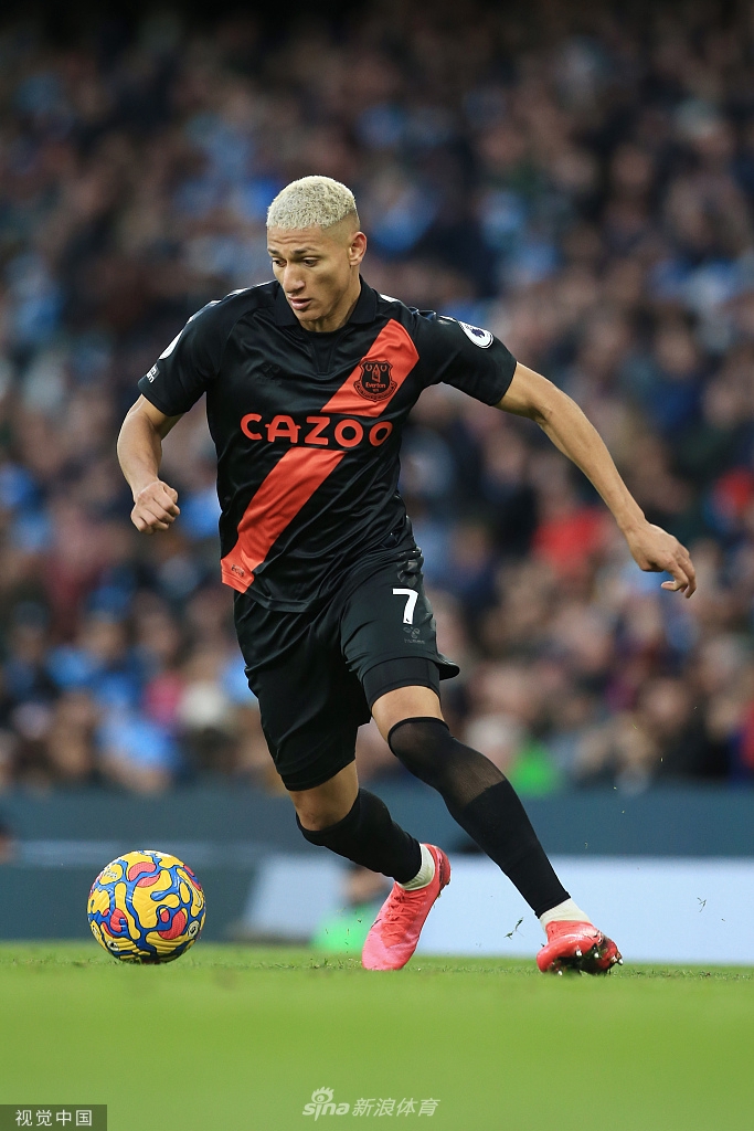 [英超]曼城3-0埃弗顿 斯特林破门