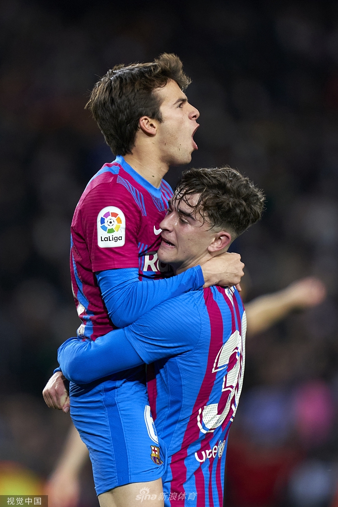 [西甲]巴萨4-0奥萨苏纳 托雷斯两球