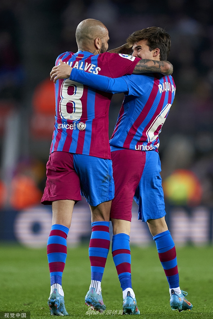 [西甲]巴萨4-0奥萨苏纳 托雷斯两球