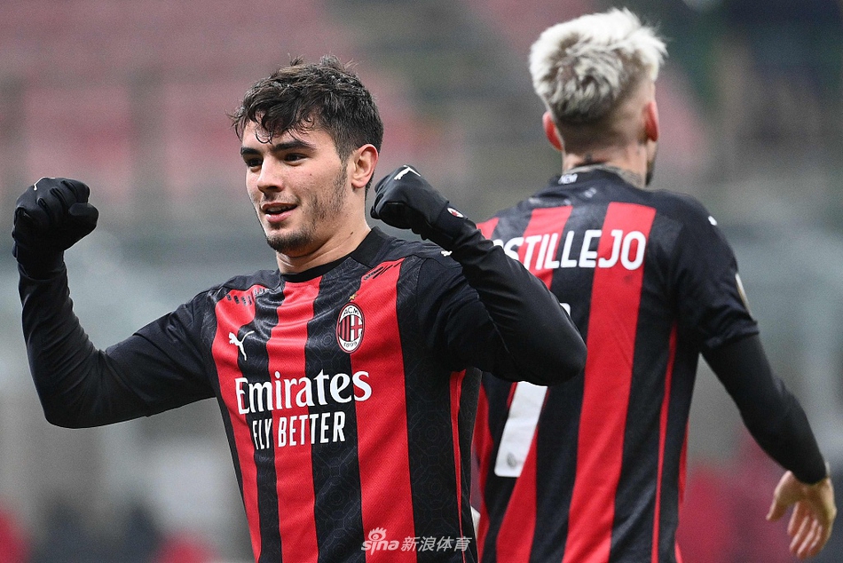 [欧联杯]AC米兰4-2凯尔特人 海于格传射