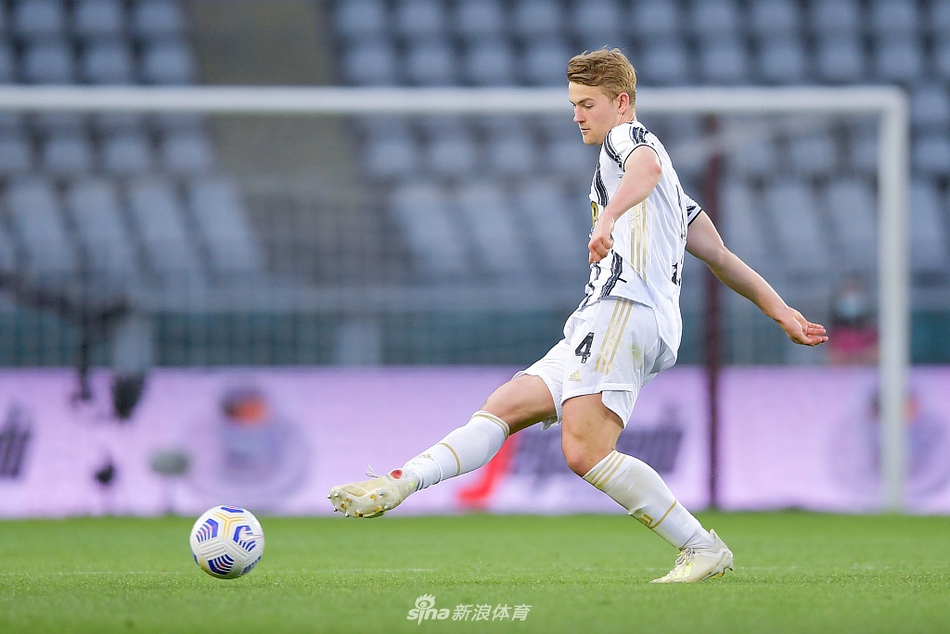 [意甲]都灵2-2尤文 C罗破门