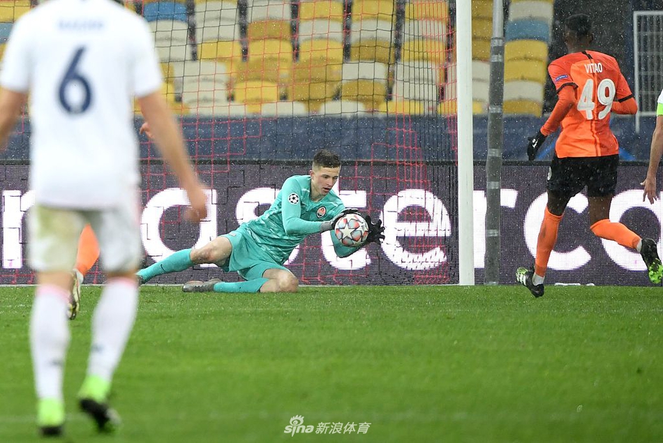 [欧冠]皇马0-2负顿涅茨克矿工 出线告急