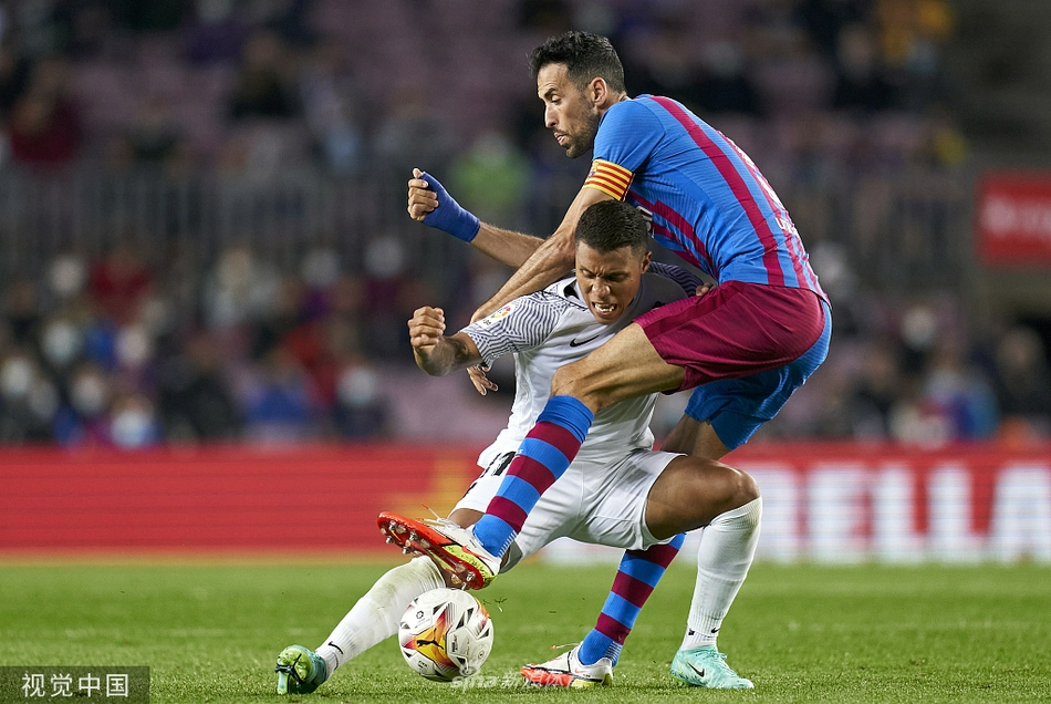 [西甲]巴萨1-1格拉纳达 阿劳霍破门