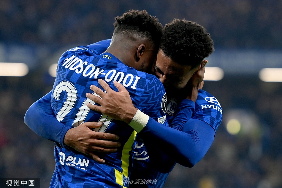 [欧冠]切尔西4-0尤文 查洛巴维尔纳破门