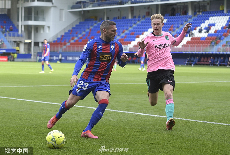 [西甲]埃瓦尔0-1巴萨 格列兹曼绝杀