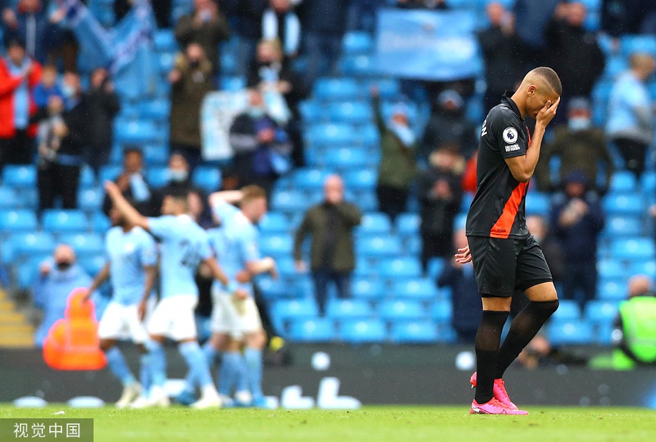 [英超]曼城5-0埃弗顿 阿圭罗两球