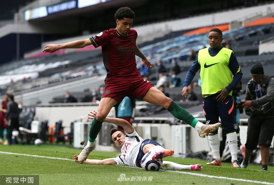 [英超]热刺2-0狼队 凯恩破门