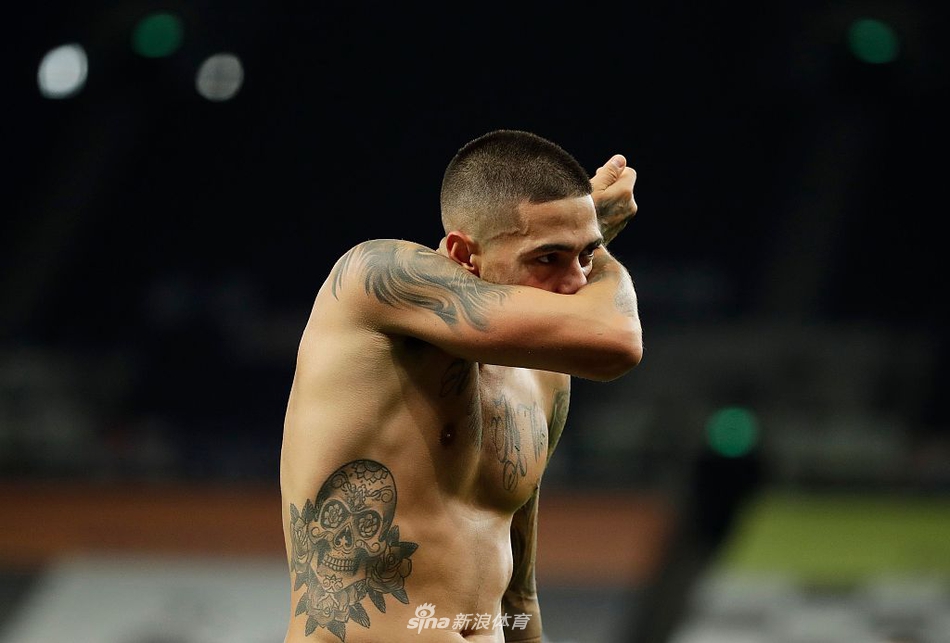 [英超]热刺连丢3球遭绝平 3-3西汉姆