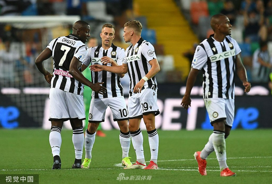 [意甲]乌迪内斯2-2尤文 C罗补时进球被判无效