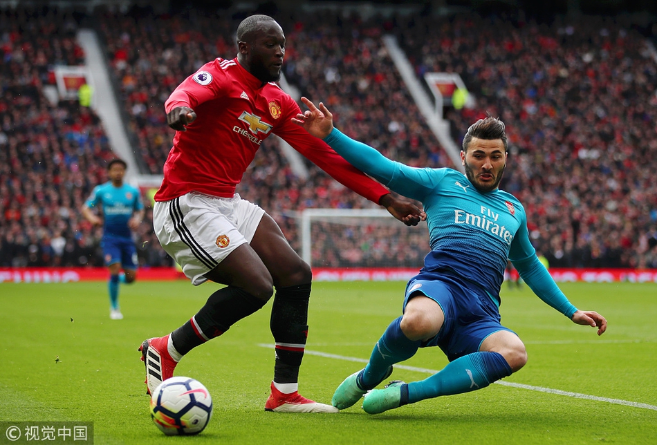 科拉希纳茨防守卢卡库