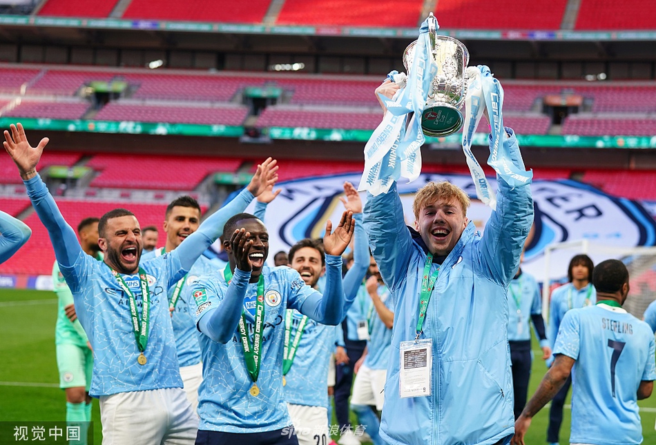 [联赛杯]曼城1-0热刺 豪夺4连冠