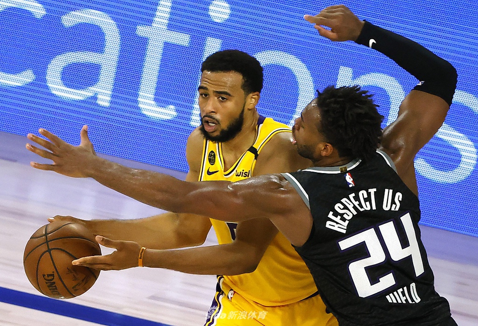 [NBA]湖人122-136国王 詹姆斯17分结束常规赛获助攻王