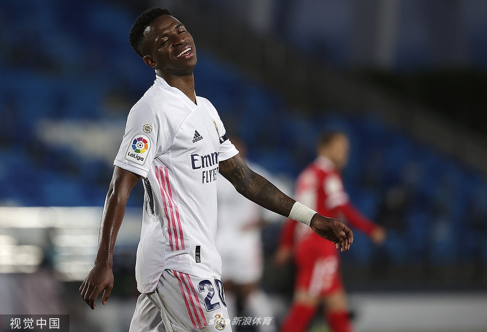 [西甲]皇马2-2塞维利亚 皇马压哨扳平