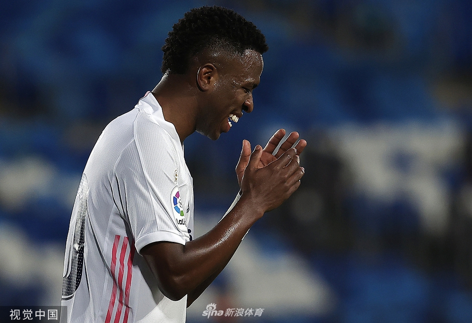 [西甲]皇马2-2塞维利亚 皇马压哨扳平