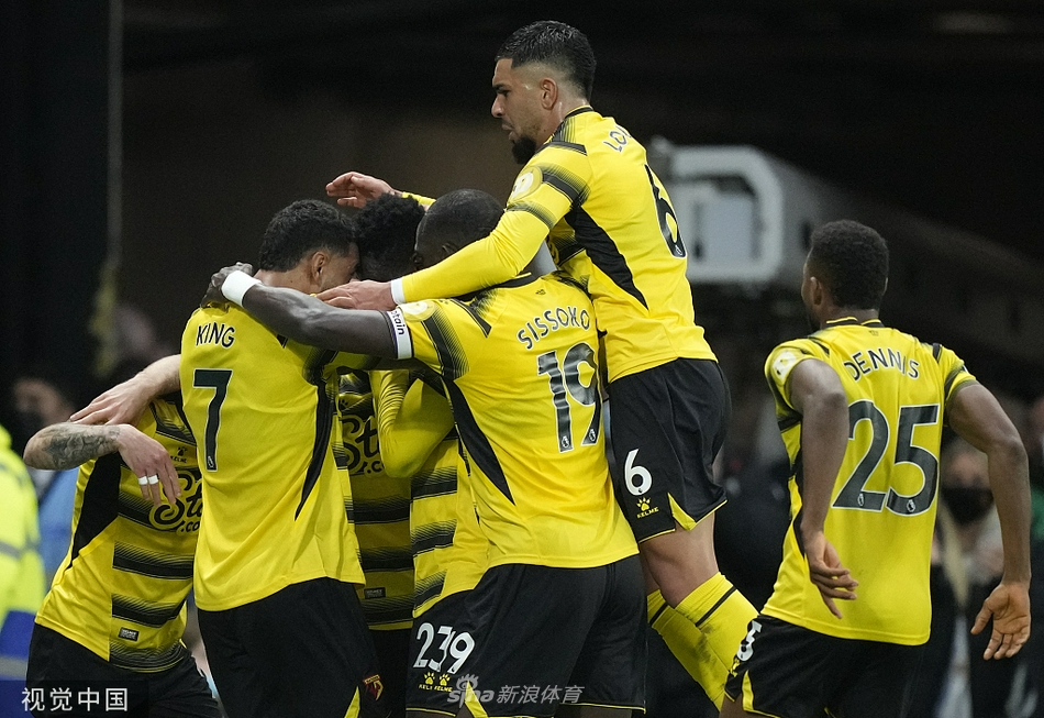 [英超]沃特福德4-1曼联 马奎尔红牌