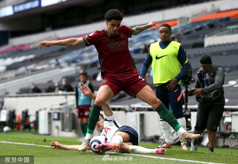 [英超]热刺2-0狼队 凯恩破门