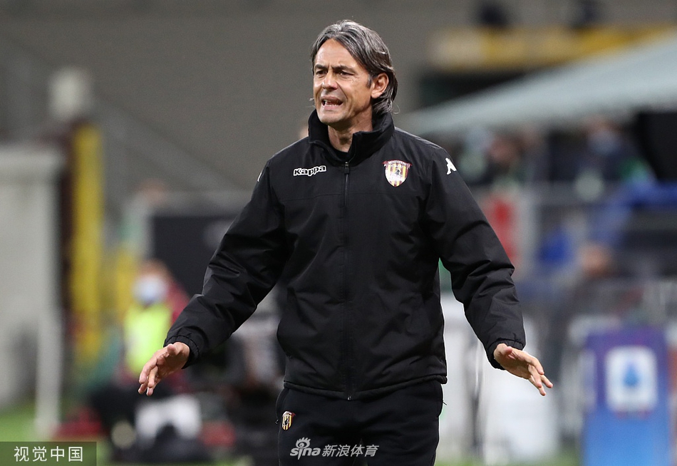 [意甲]AC米兰2-0贝内文托