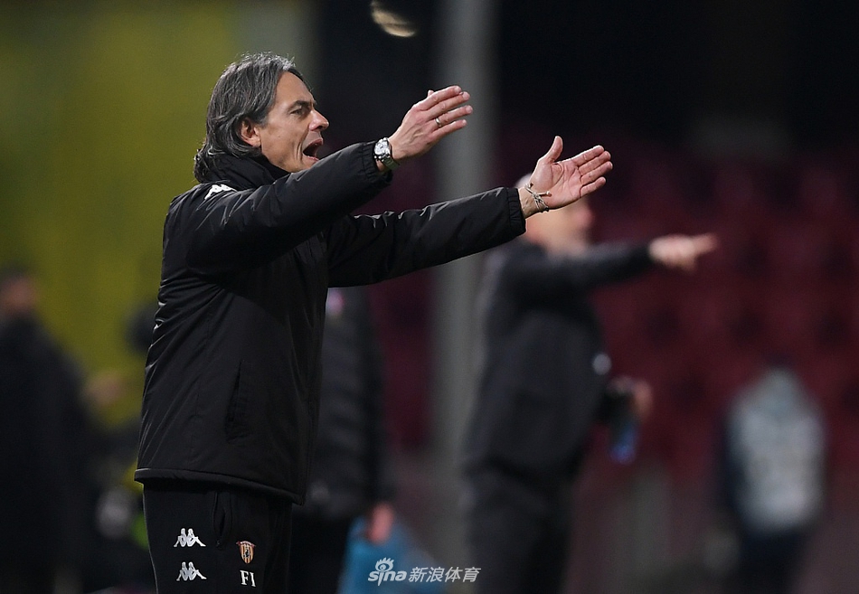 [意甲]贝内文托0-2AC米兰