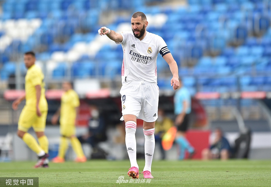 [西甲]皇马2-1比利亚雷亚尔 本泽马传射