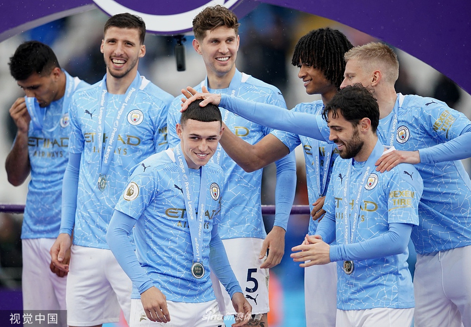 [英超]曼城5-0埃弗顿 阿圭罗两球