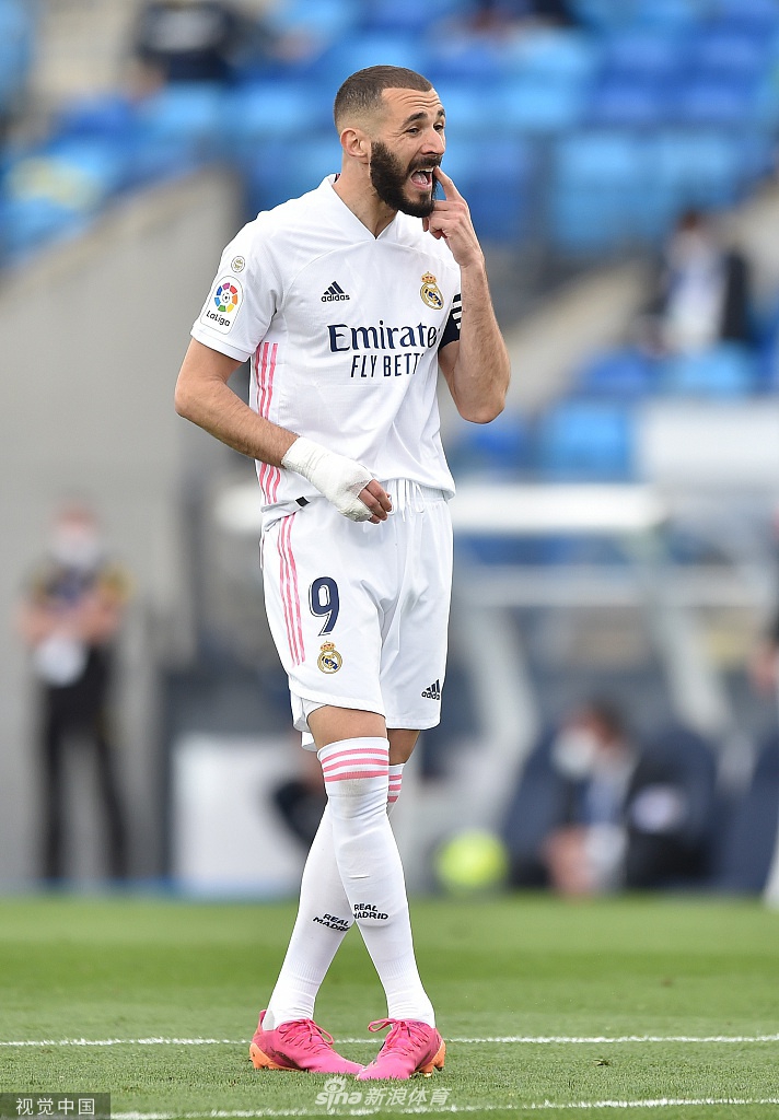 [西甲]皇马2-1比利亚雷亚尔 本泽马传射