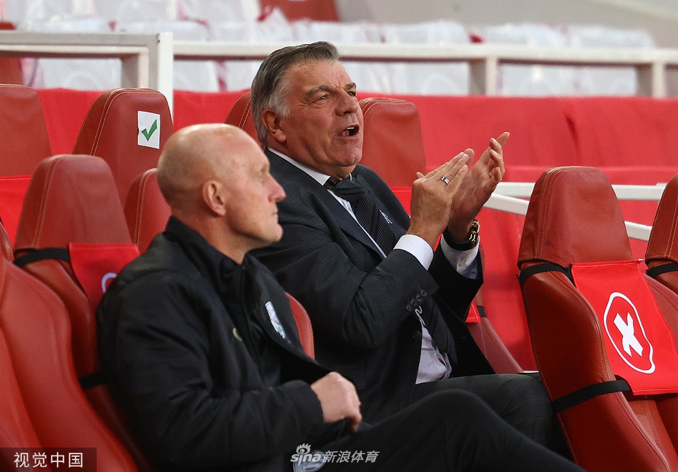 [英超]阿森纳3-1西布朗 西布朗降级