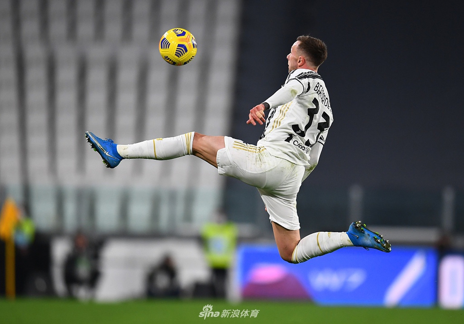 [意甲]尤文3-1拉齐奥 莫拉塔两射一传