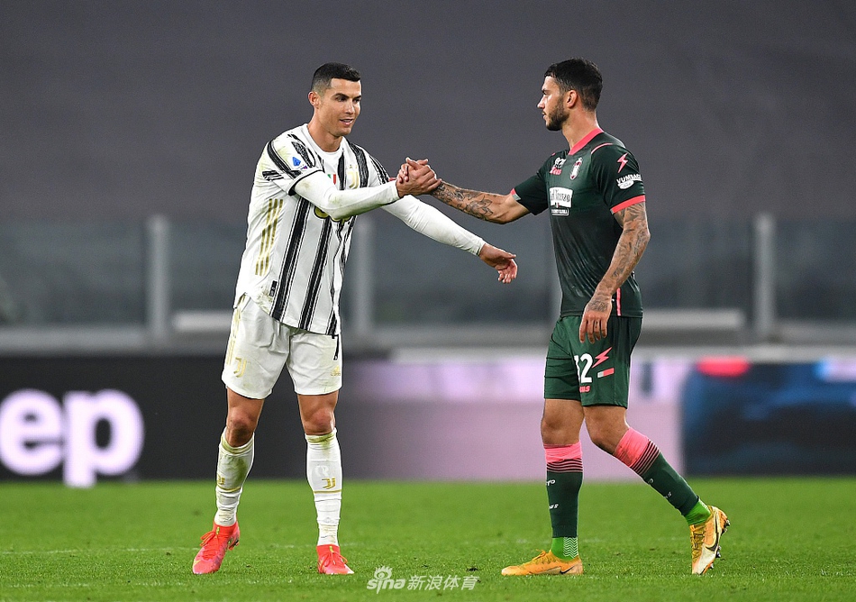 [意甲]尤文3-0克罗托内 C罗两球