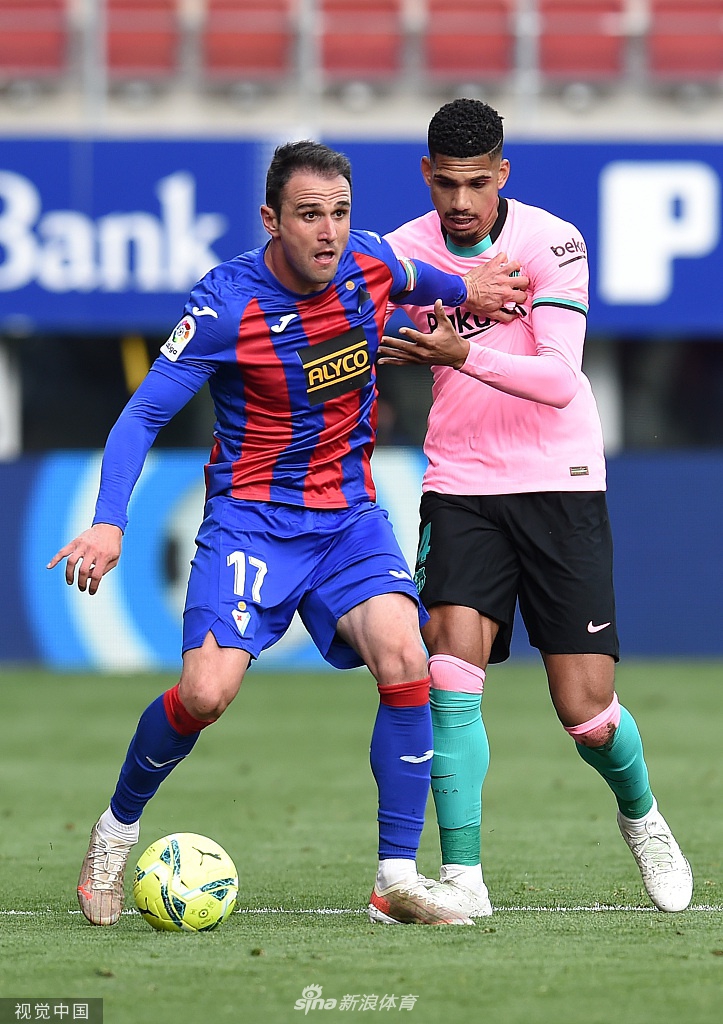 [西甲]埃瓦尔0-1巴萨 格列兹曼绝杀