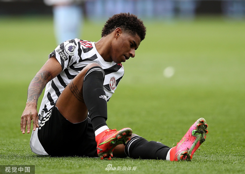 [英超]维拉1-3曼联 卡瓦尼破门