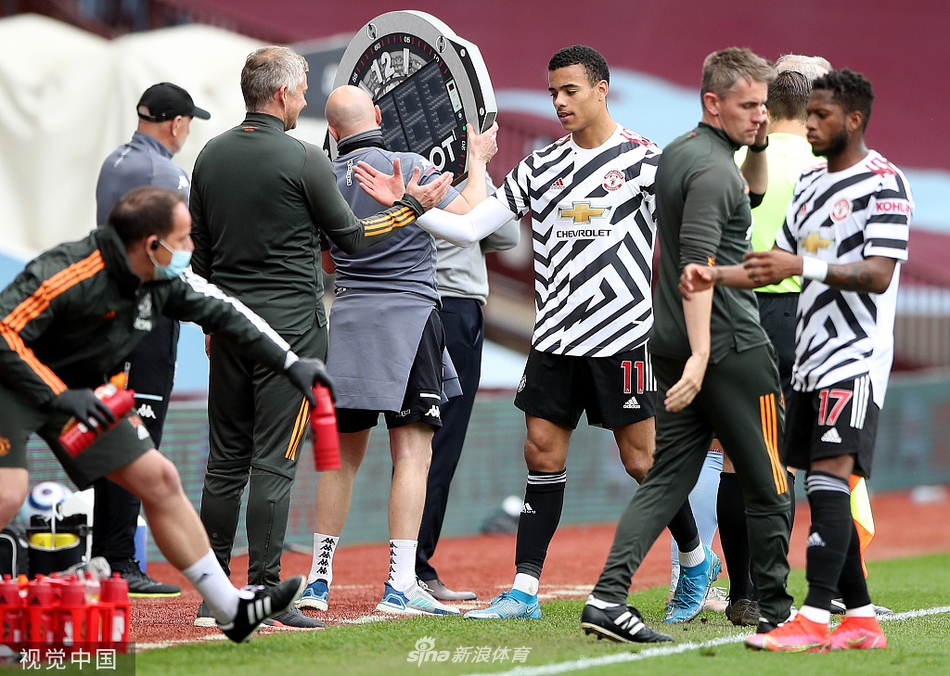 [英超]维拉1-3曼联 卡瓦尼破门