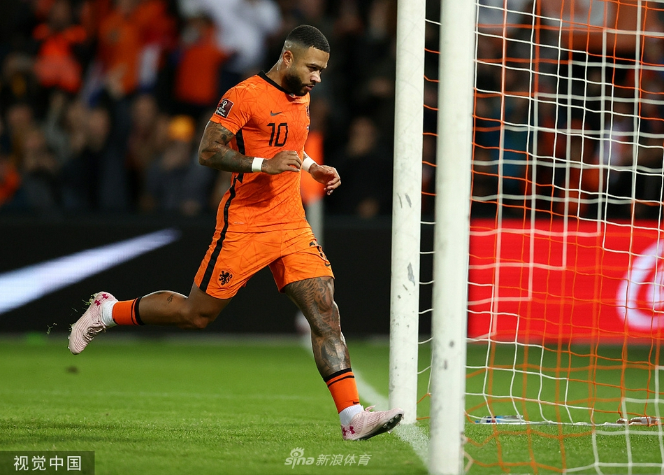 [世预赛]荷兰6-0直布罗陀 德佩两传两射