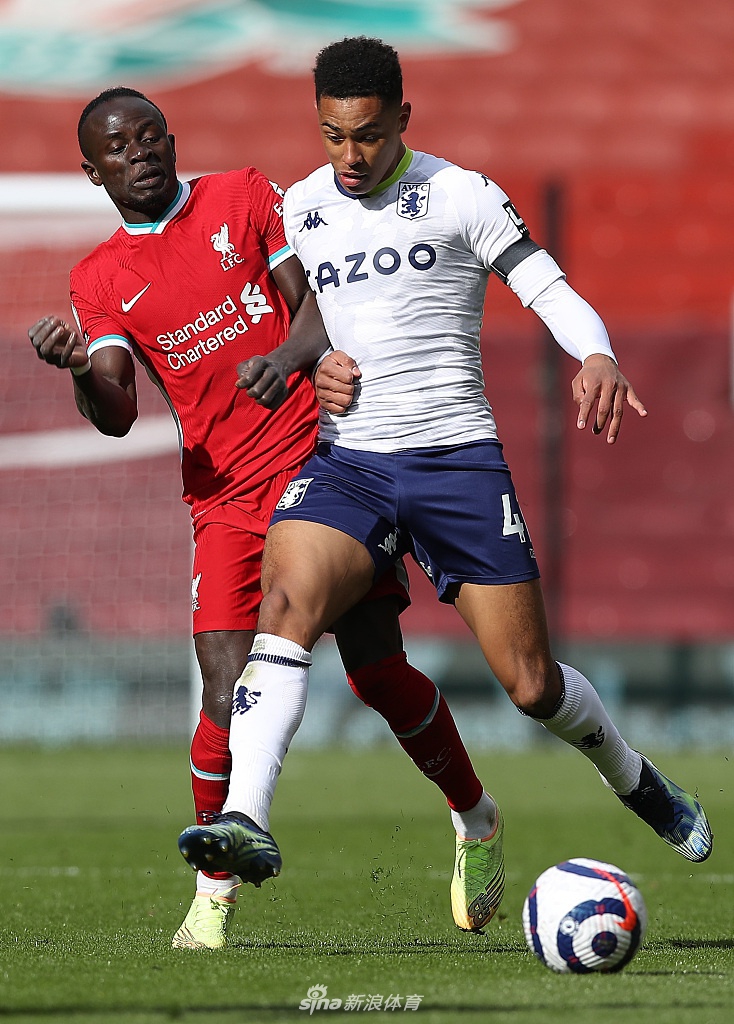 [英超]利物浦2-1维拉 阿诺德绝杀