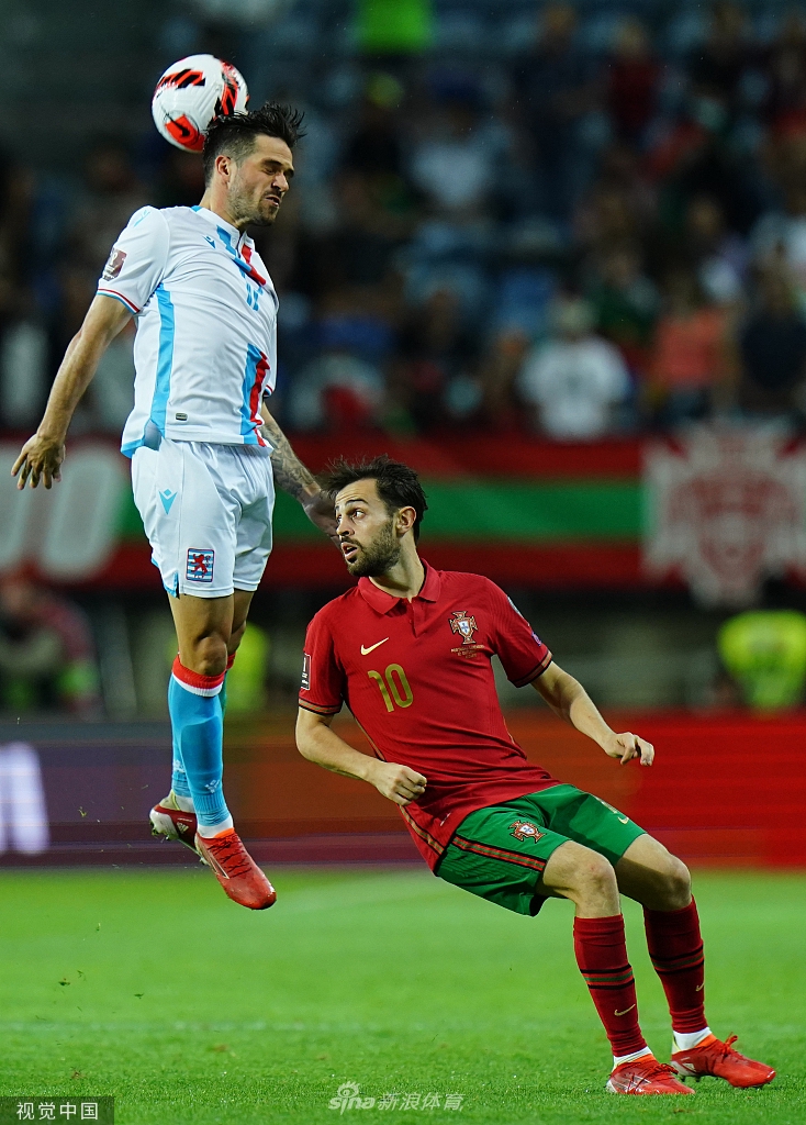 [世预赛]葡萄牙5-0卢森堡 C罗帽子戏法
