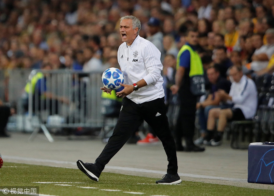 穆里尼奥场边指挥