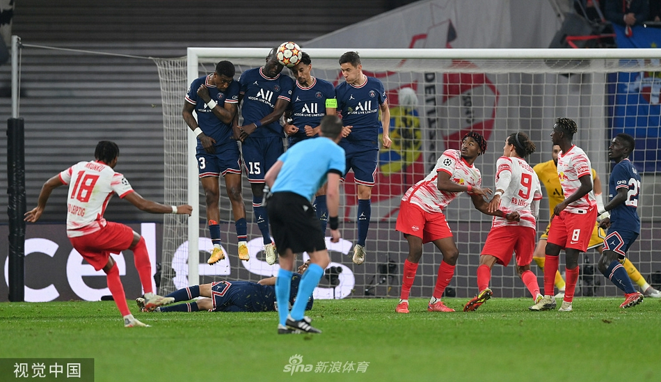 [欧冠]莱比锡2-2巴黎 维纳尔杜姆两球