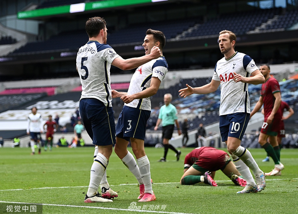 [英超]热刺2-0狼队 凯恩破门