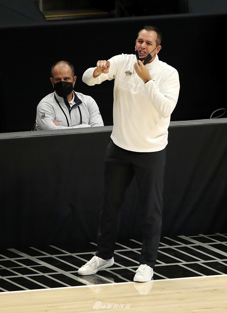 [NBA常规赛]湖人86-104快船