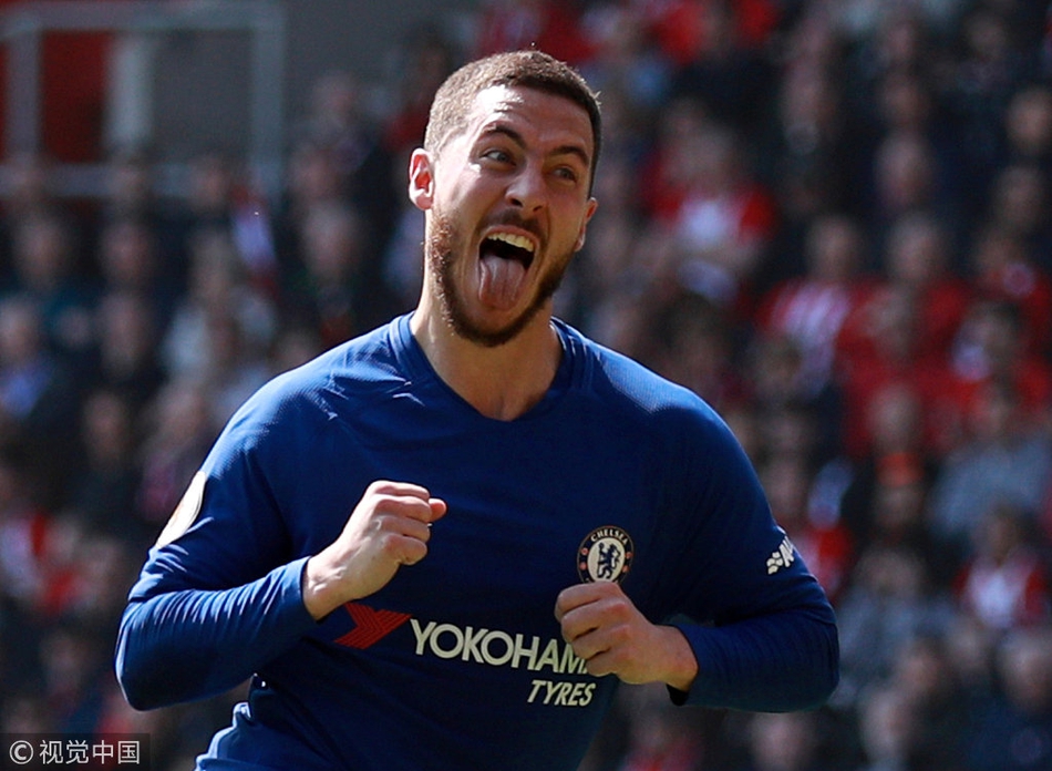 阿扎尔庆祝破门