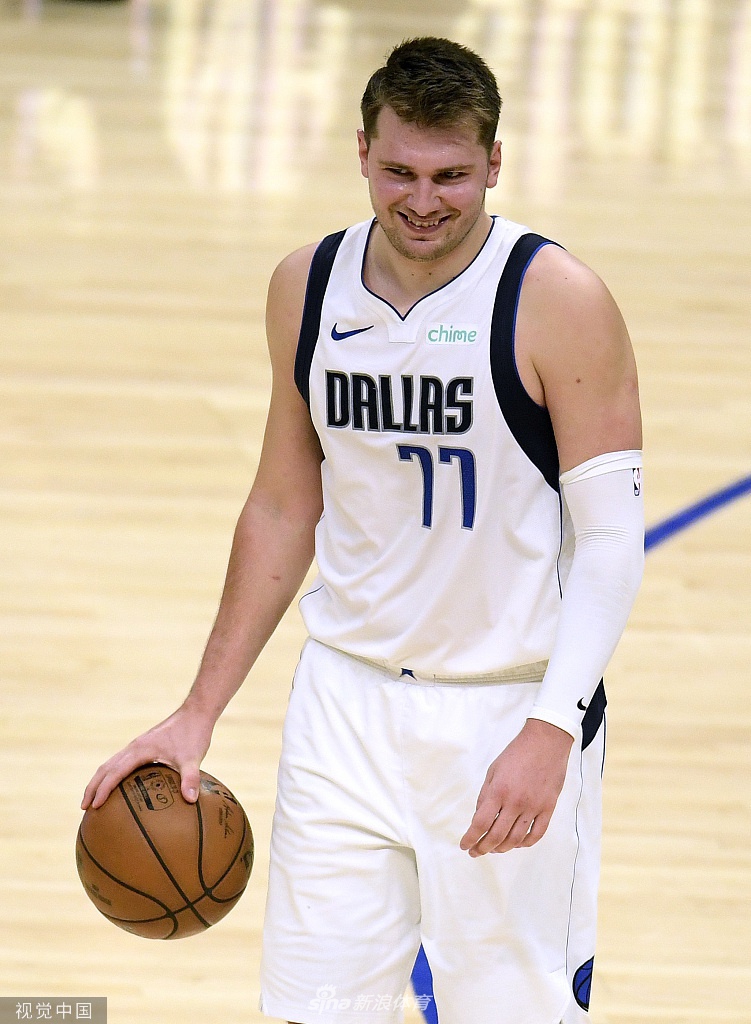 [NBA季后赛]独行侠113-103快船 东契奇三双