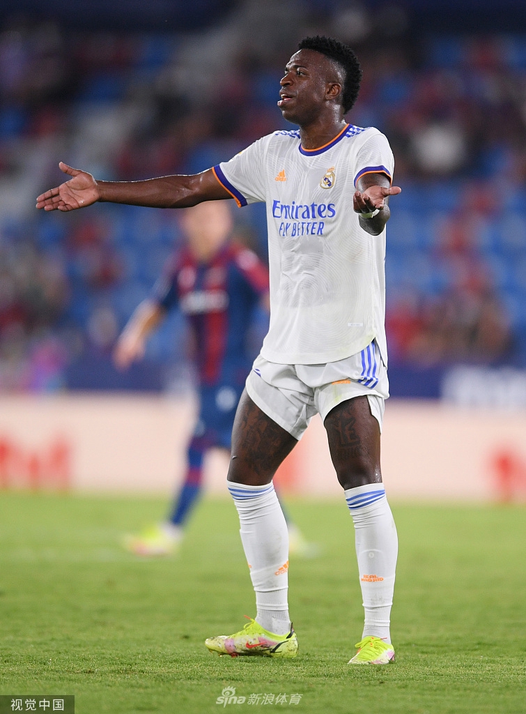 [西甲]莱万特3-3皇马 威尼修斯两球